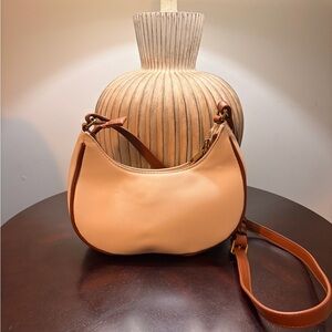 Chic Tan Shoulder Bag